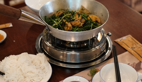 Taste the Local Difference: Why Local Restaurants are More Creative and Innovative